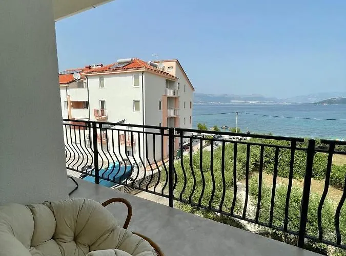 アパート Capitano スラティネ